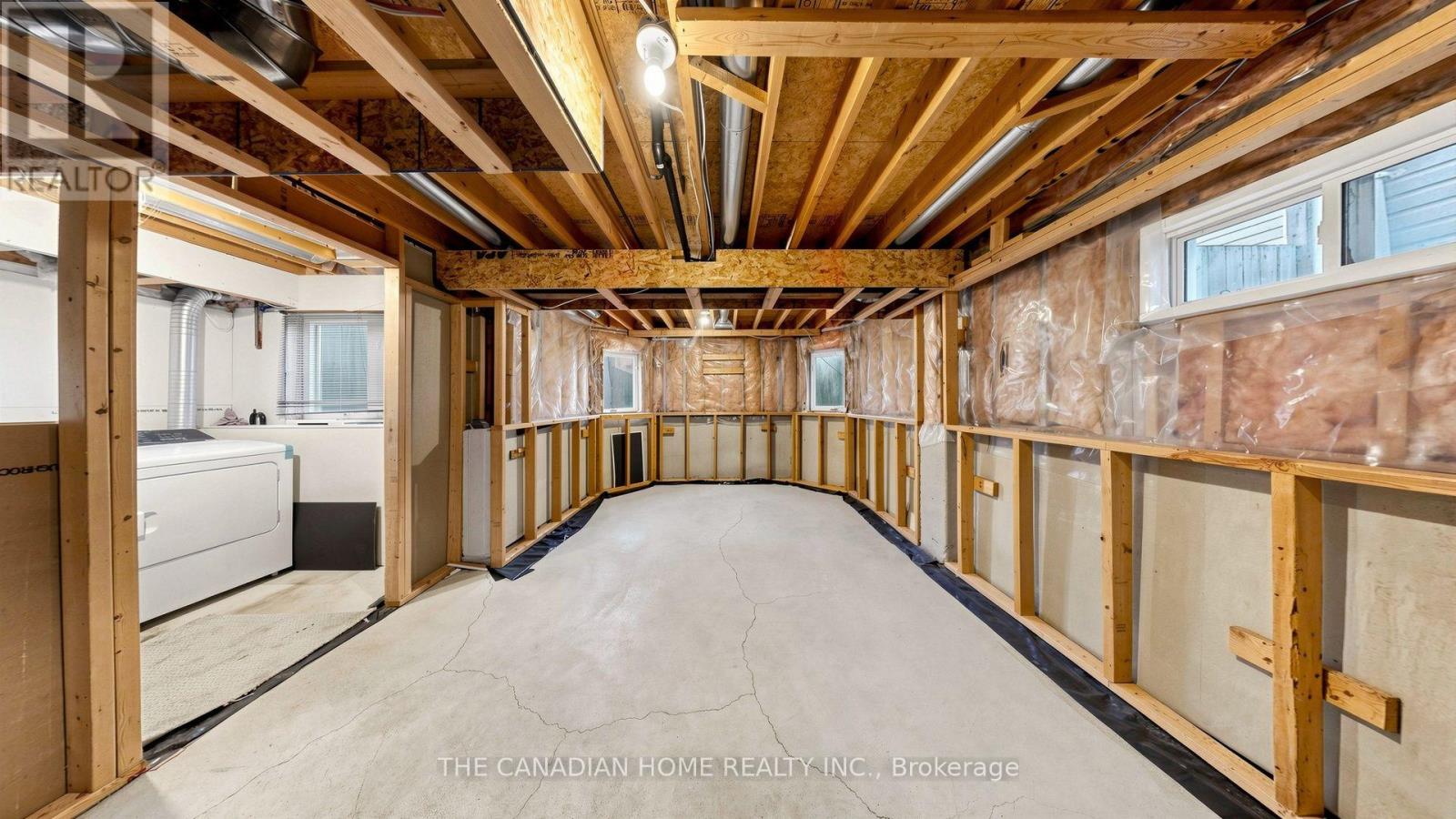 31 LAURENDALE AVENUE - 44