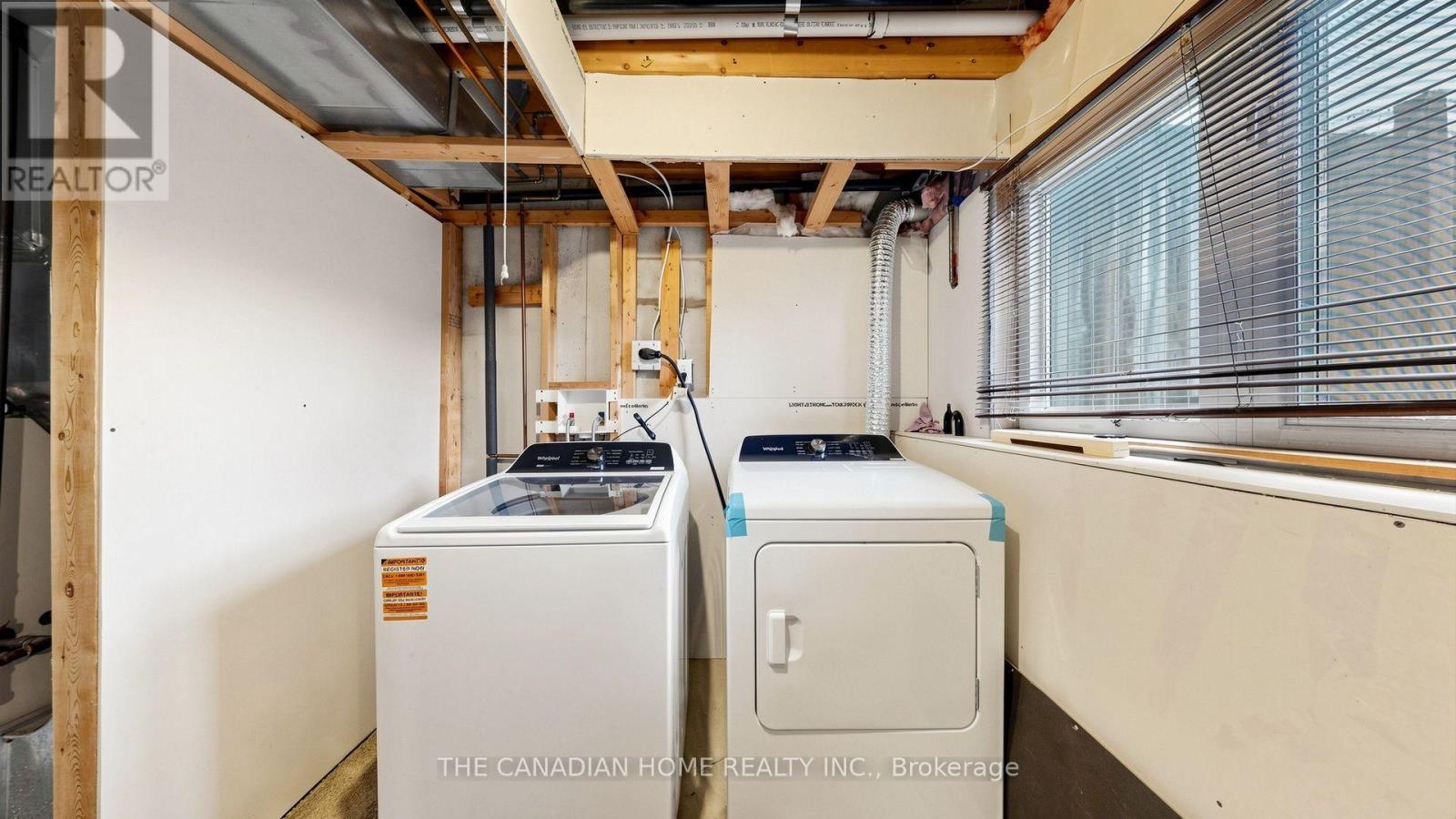 31 LAURENDALE AVENUE - 46