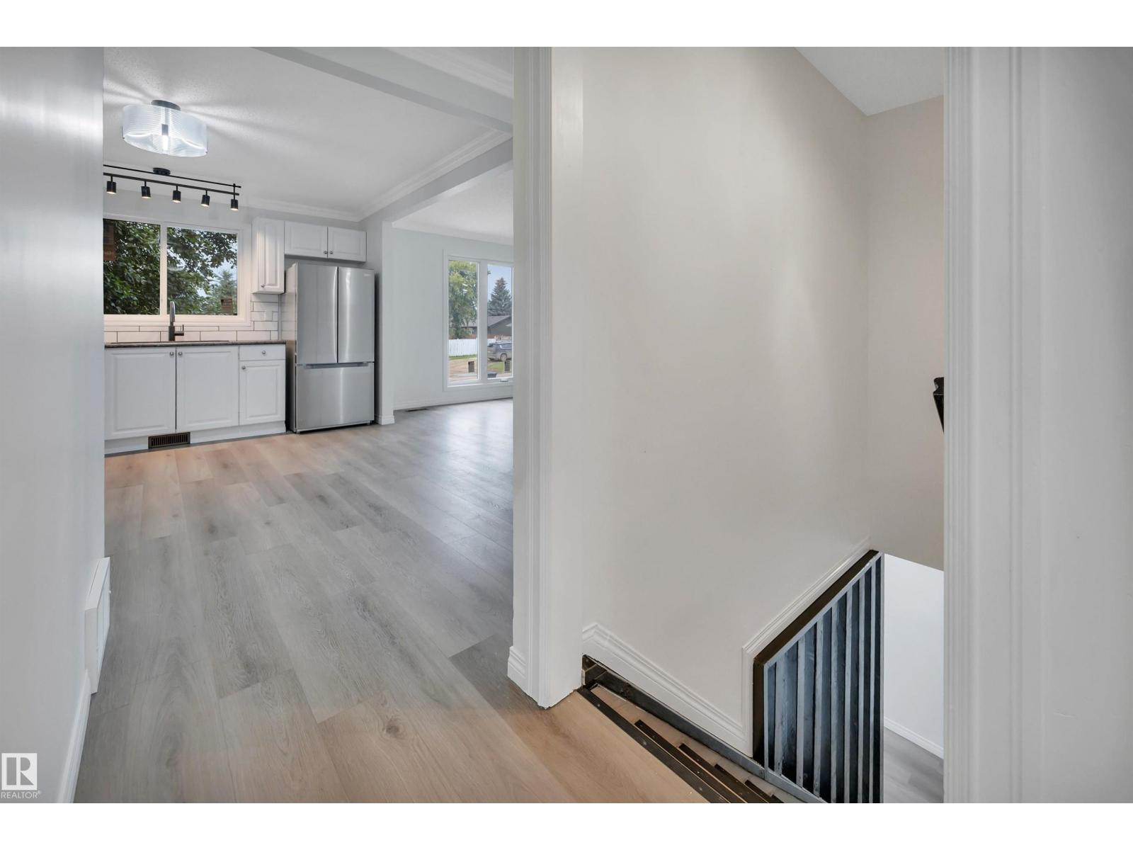 3607 53 street - 13