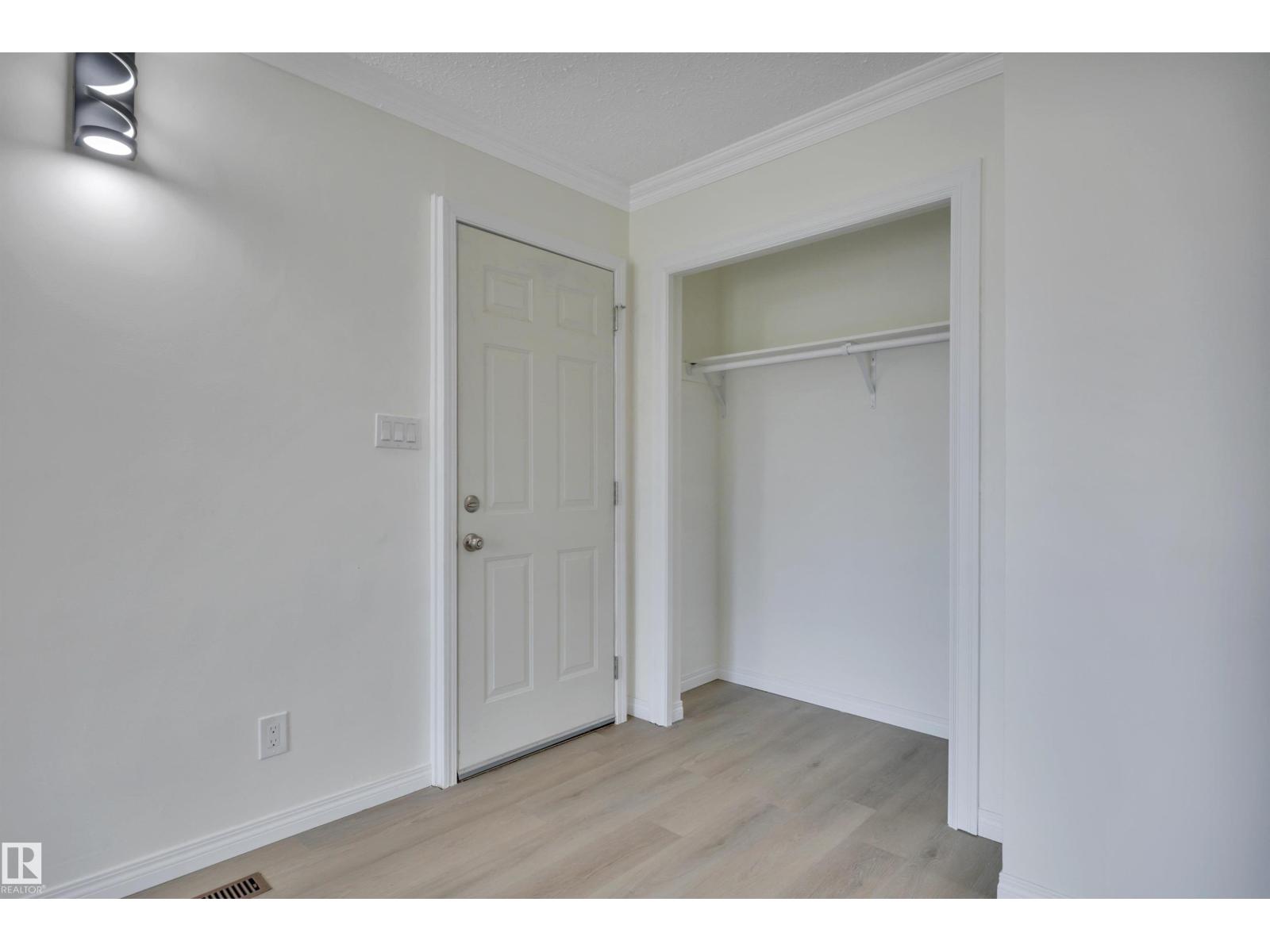 3607 53 street - 17