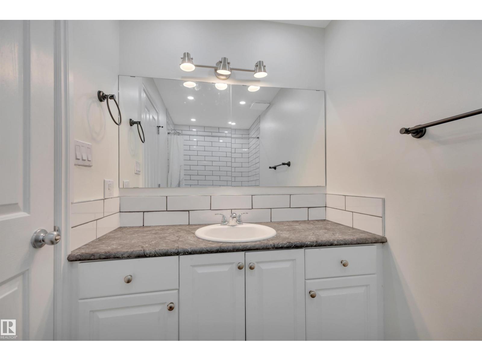 3607 53 street - 26