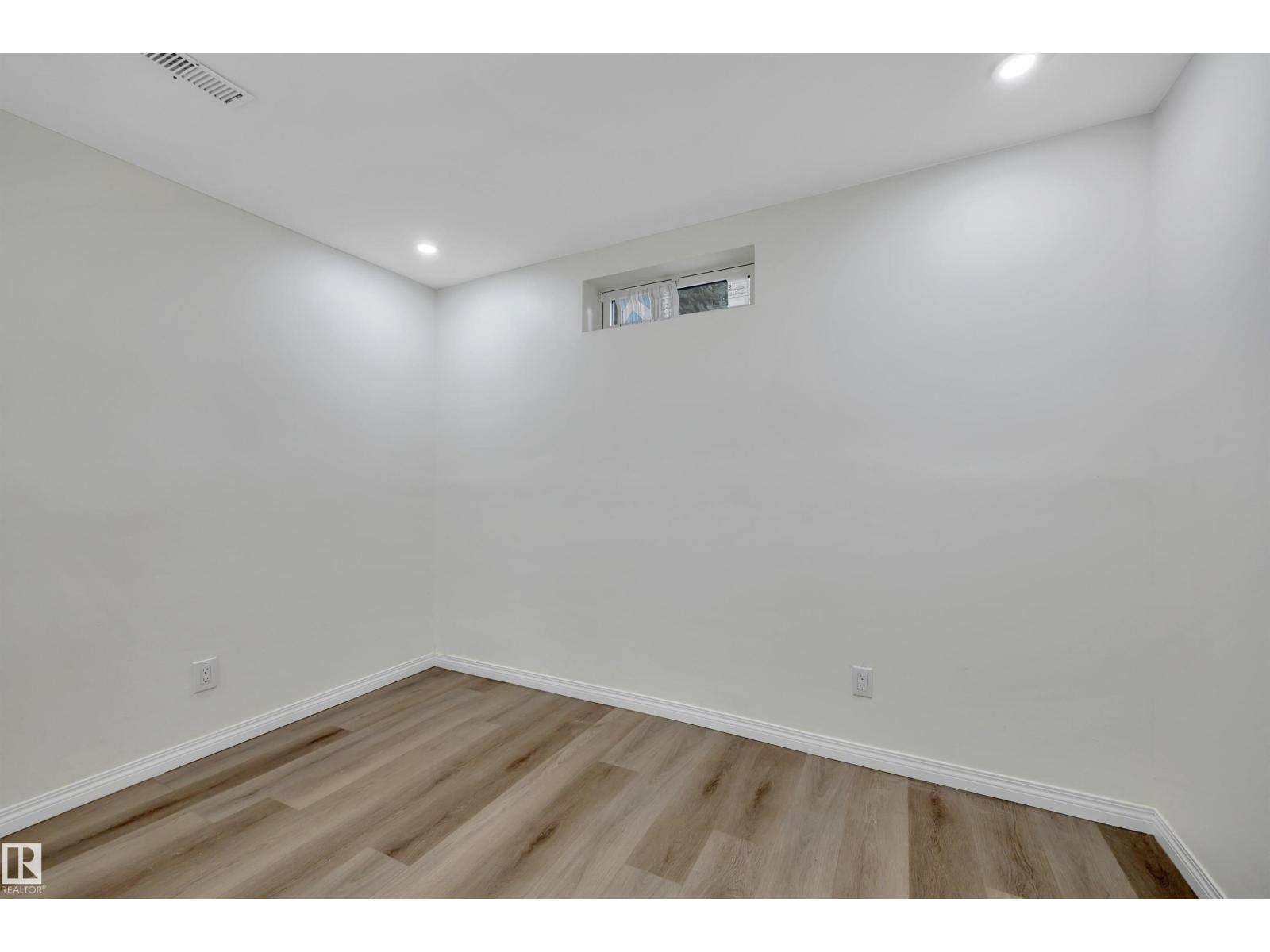 3607 53 street - 32