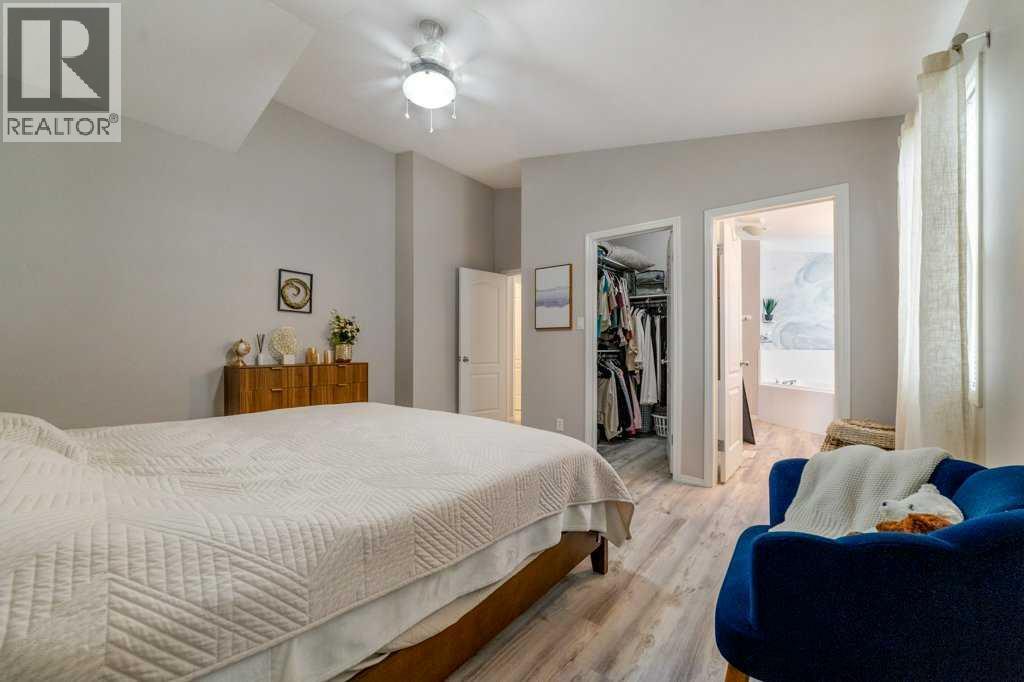 215 Grand River Boulevard W - 19