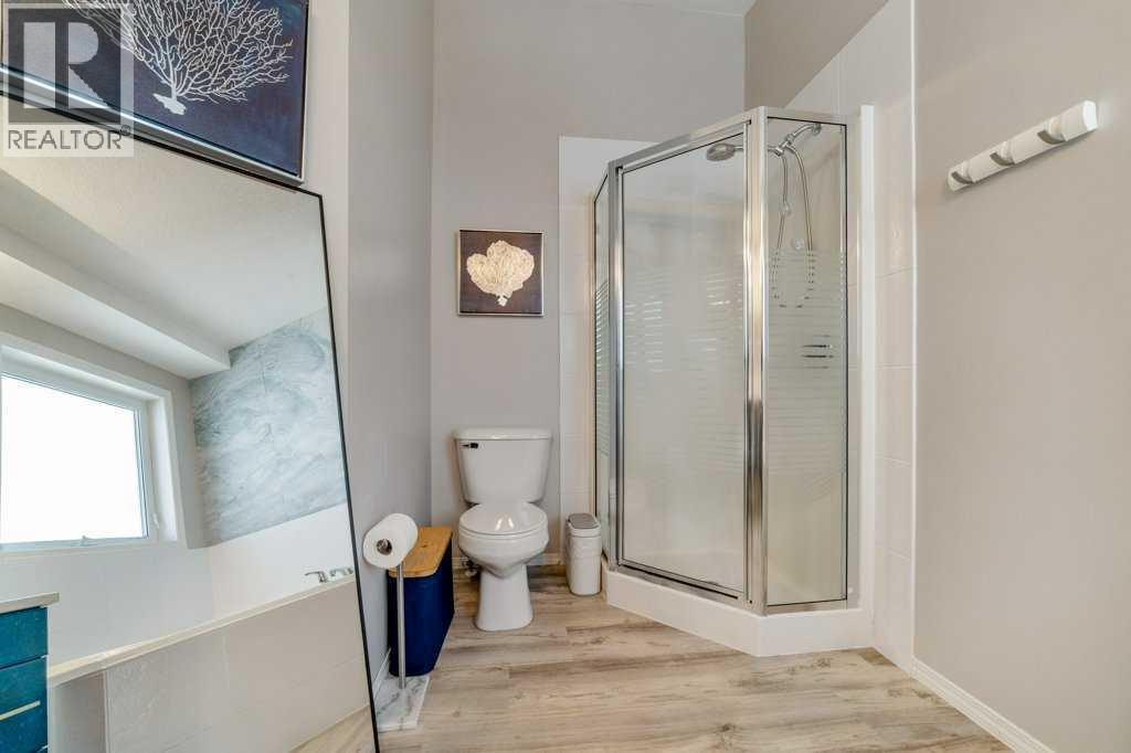 215 Grand River Boulevard W - 22