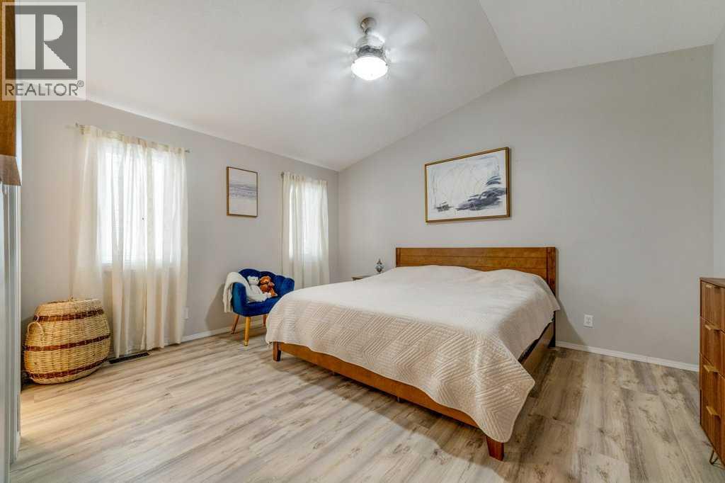 215 Grand River Boulevard W - 17