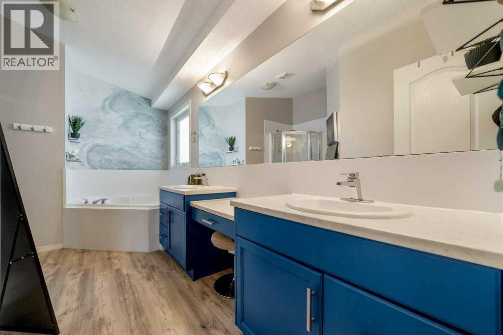 215 Grand River Boulevard W - 20