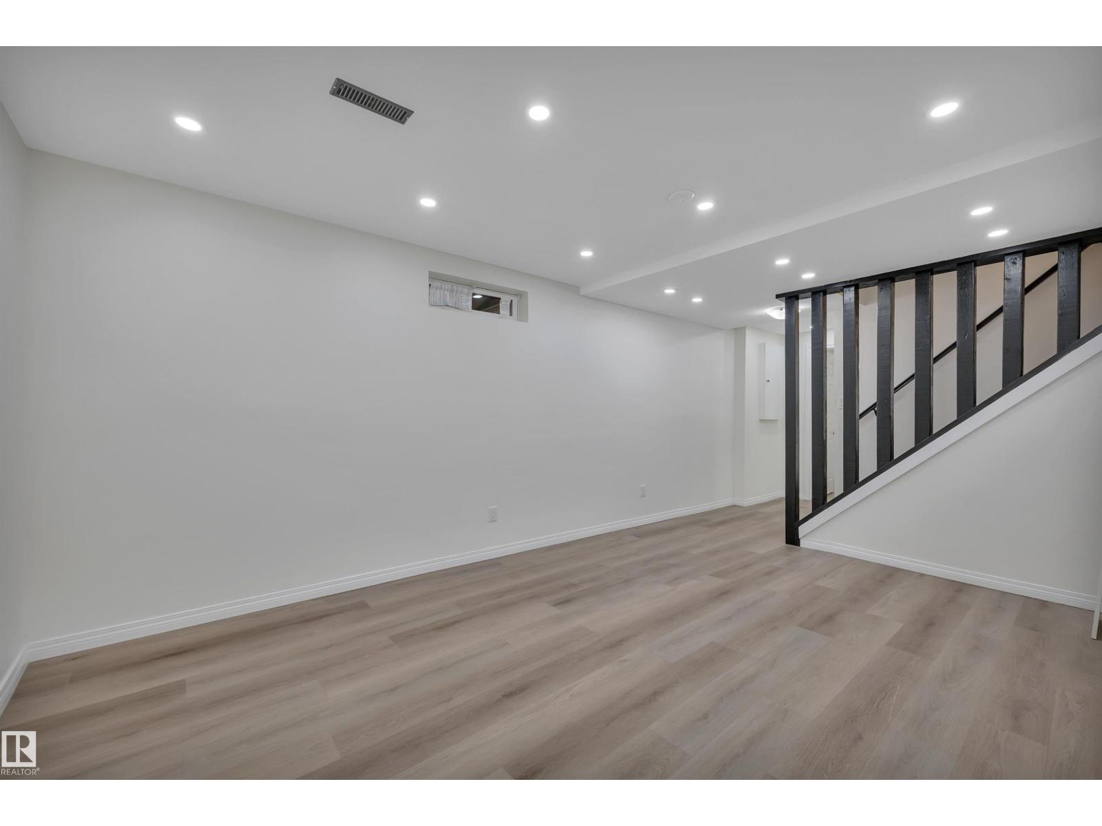 3607 53 street - 37