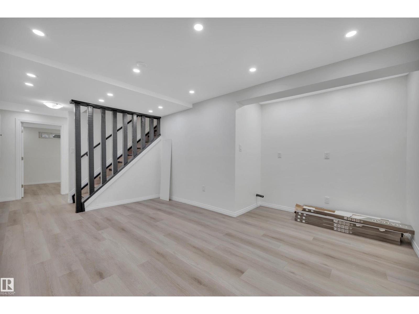 3607 53 street - 35
