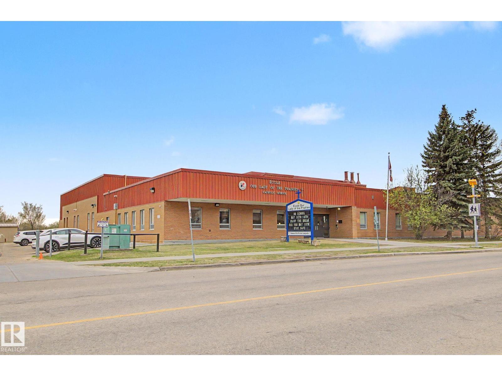 #213 17404 64 AV NW - 40