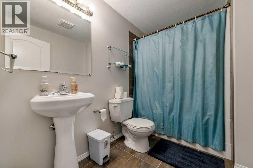 215 Grand River Boulevard W - 28