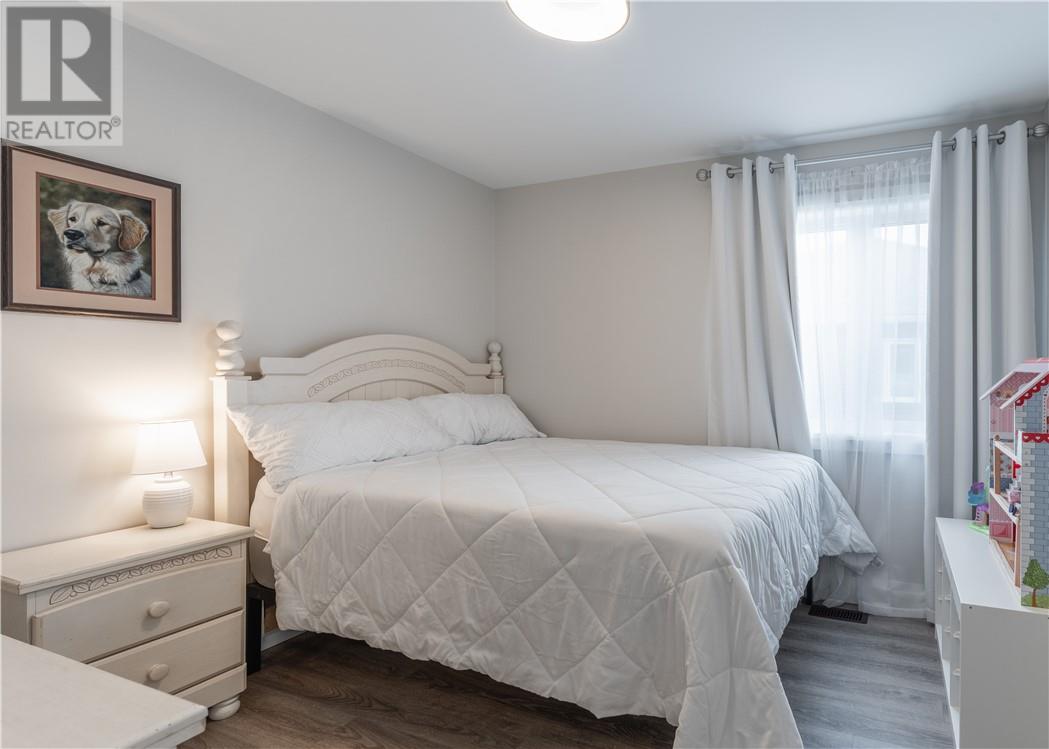 4349 Larocque Avenue - 10