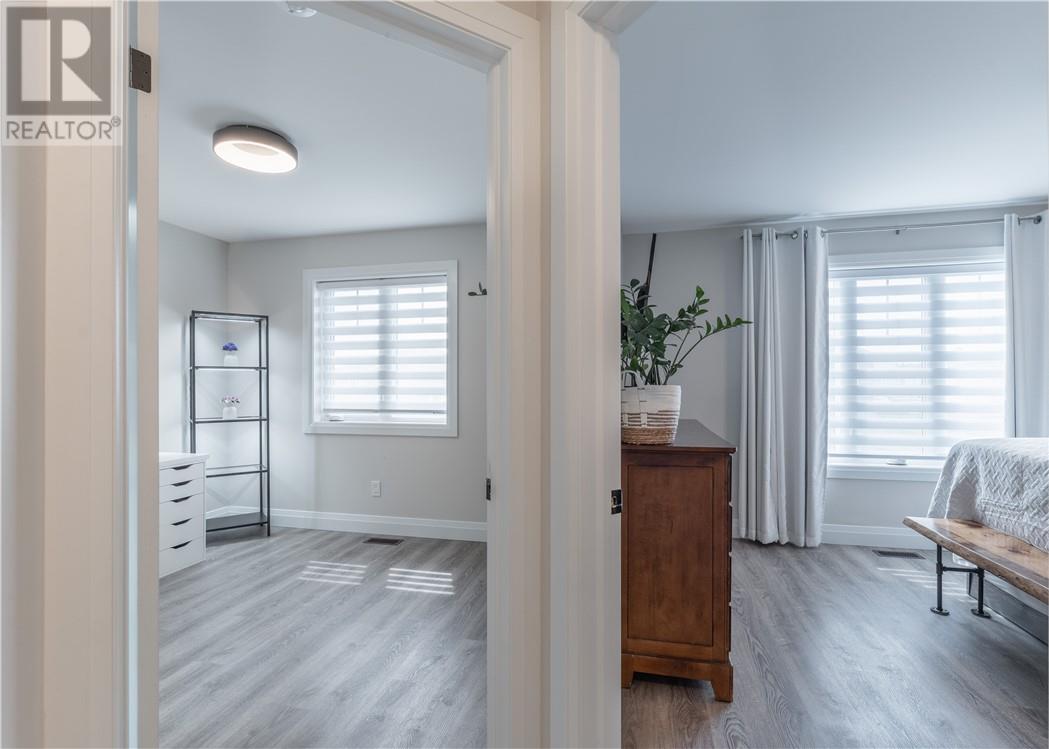 4349 Larocque Avenue - 12