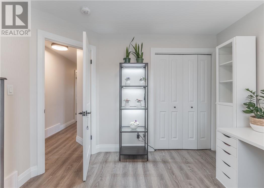 4349 Larocque Avenue - 14