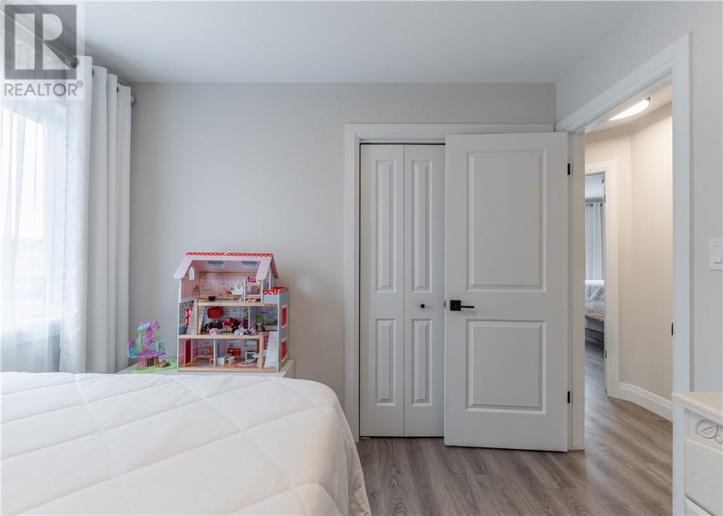 4349 Larocque Avenue - 11