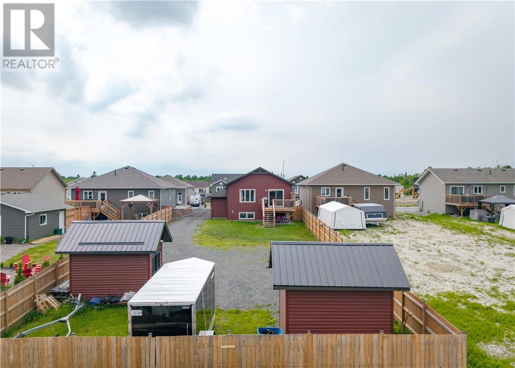 4349 Larocque Avenue - 22