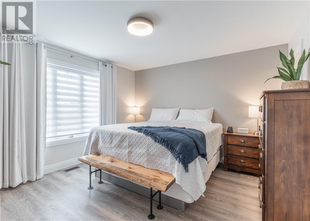 4349 Larocque Avenue - 20