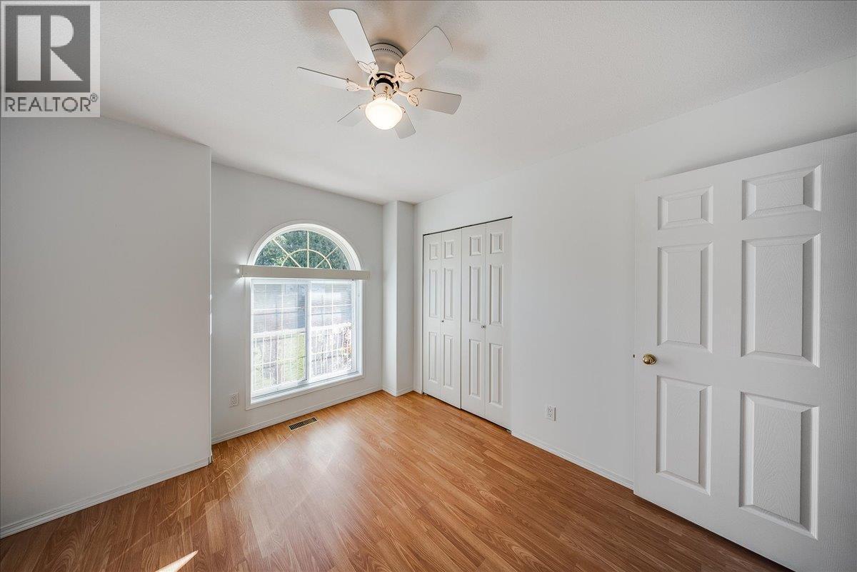83 Kootenay Avenue S - 18