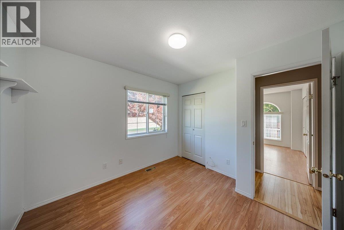83 Kootenay Avenue S, Fruitvale