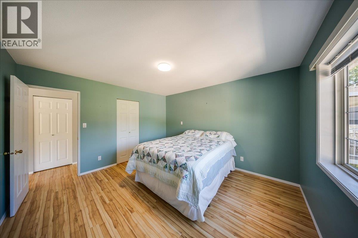 83 Kootenay Avenue S, Fruitvale