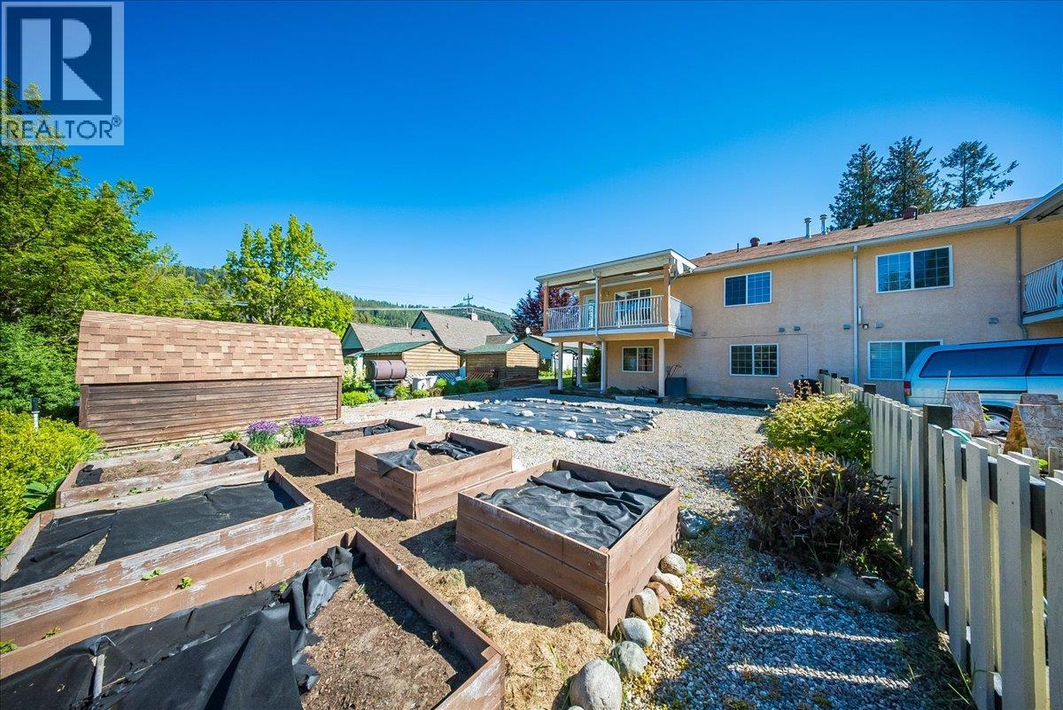 83 Kootenay Avenue S - 46