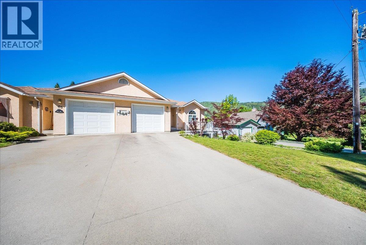 83 Kootenay Avenue S, Fruitvale