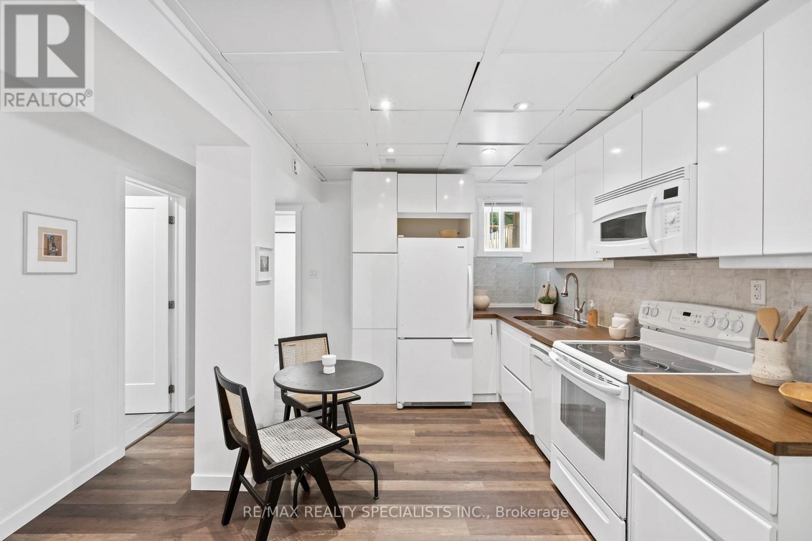 159 HILLSIDE AVENUE - 32
