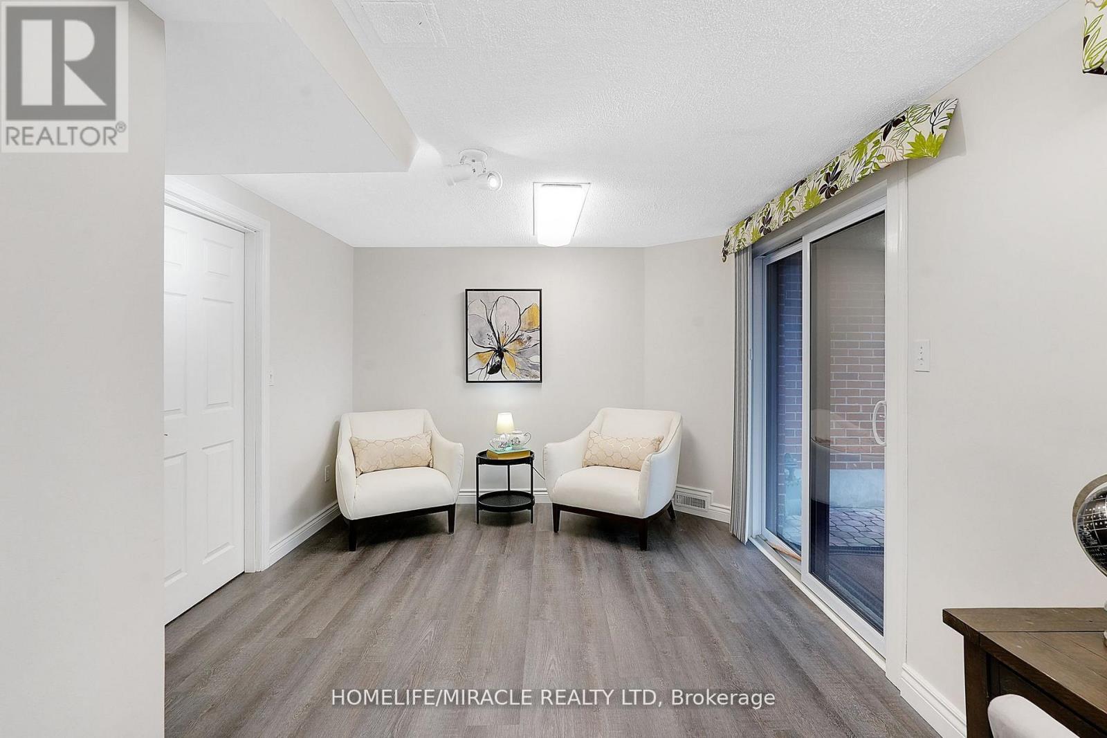 #32 4165 FIELDGATE DRIVE - 10