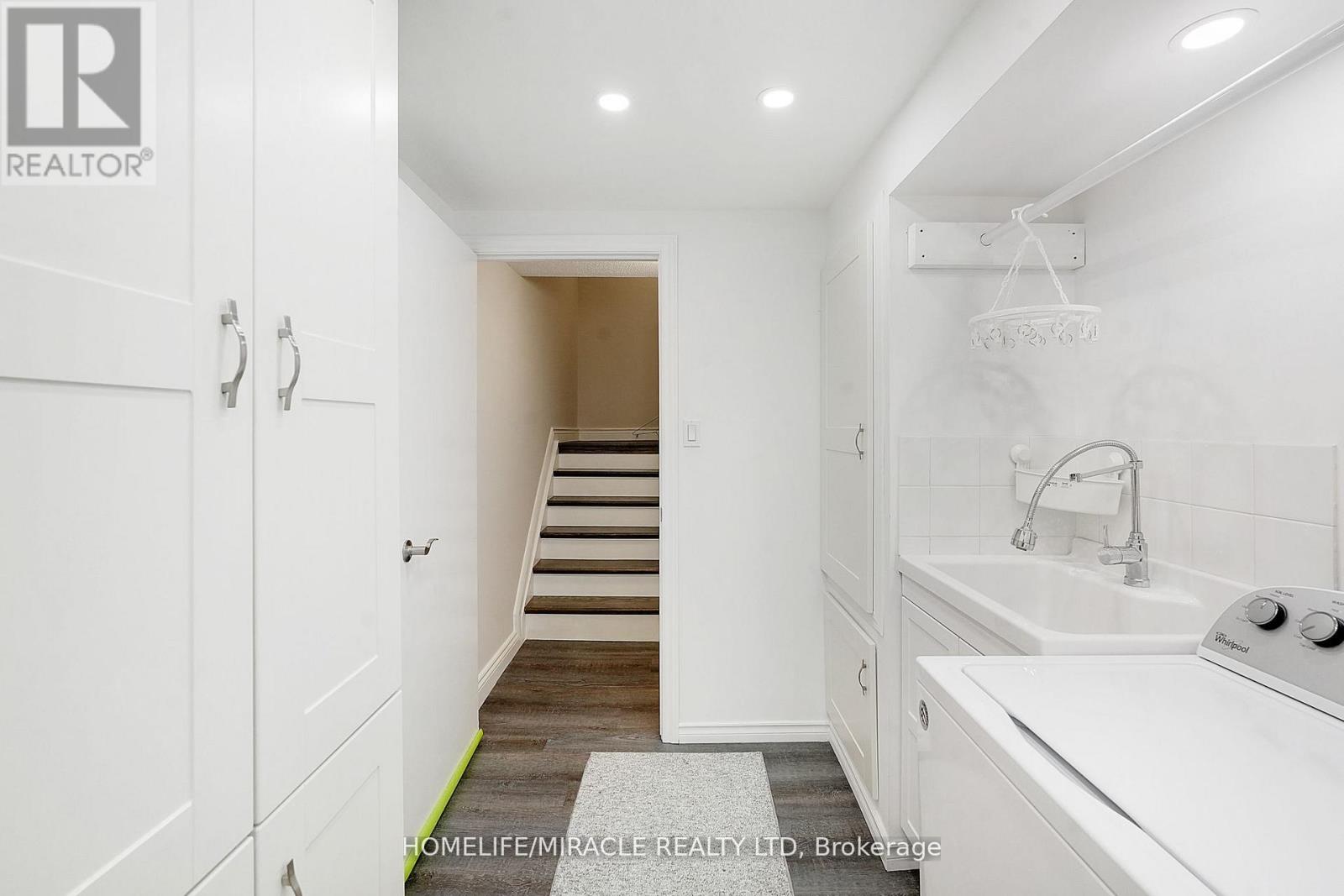 #32 4165 FIELDGATE DRIVE - 12