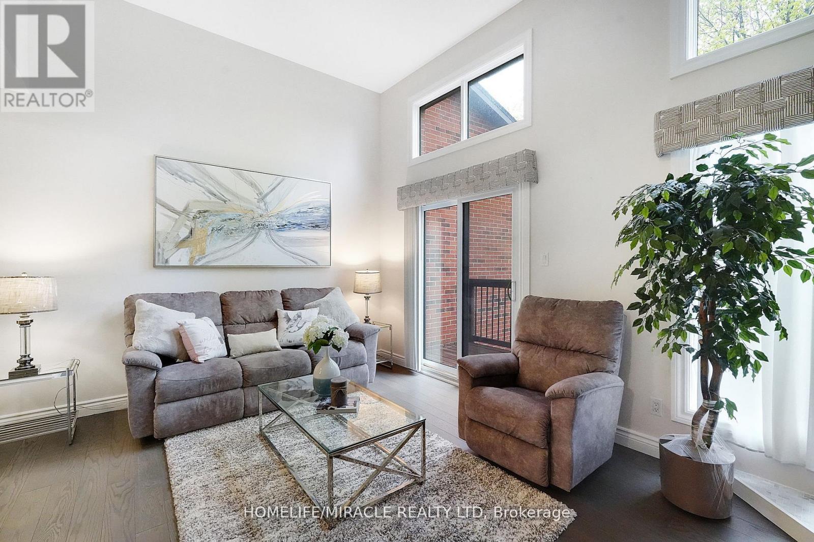 #32 4165 FIELDGATE DRIVE - 15