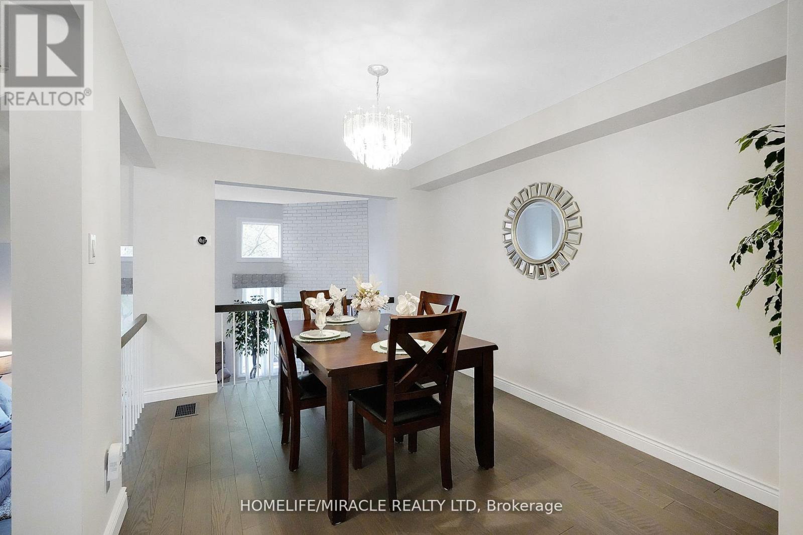 #32 4165 FIELDGATE DRIVE - 16