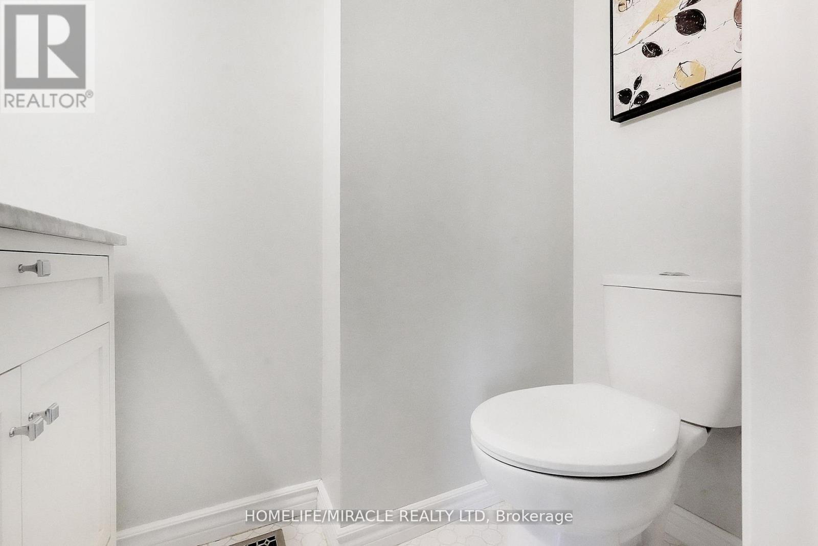 #32 4165 FIELDGATE DRIVE - 23