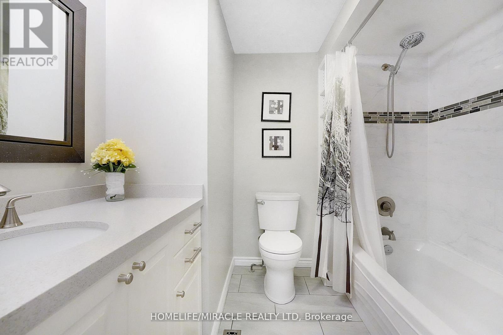 #32 4165 FIELDGATE DRIVE - 29