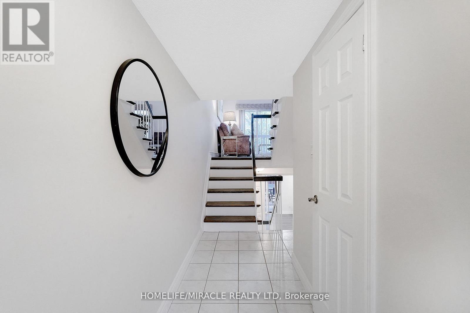 #32 4165 FIELDGATE DRIVE - 7