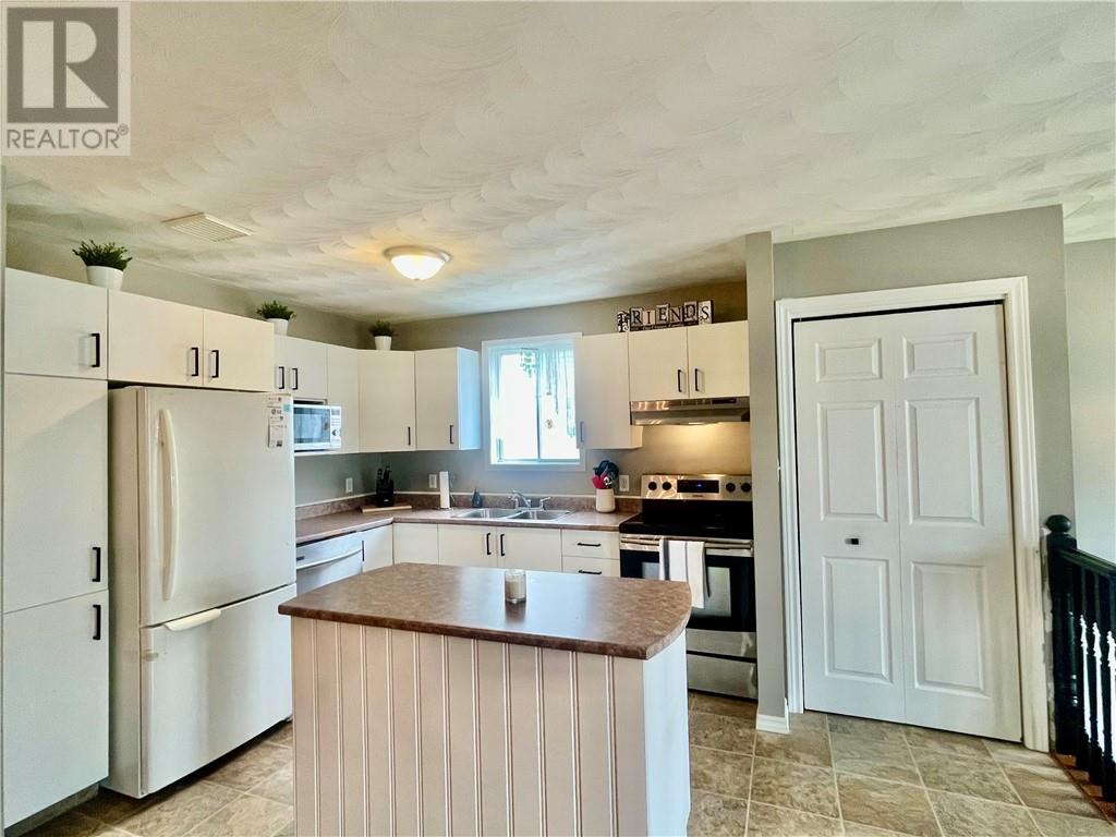 6 Oakdale Street - 11