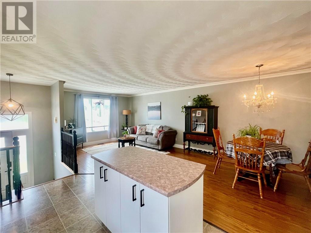 6 Oakdale Street - 13