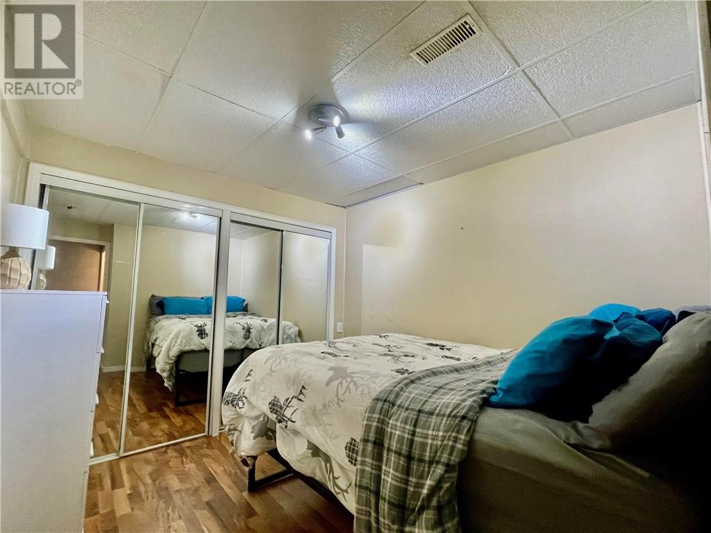 6 Oakdale Street - 39