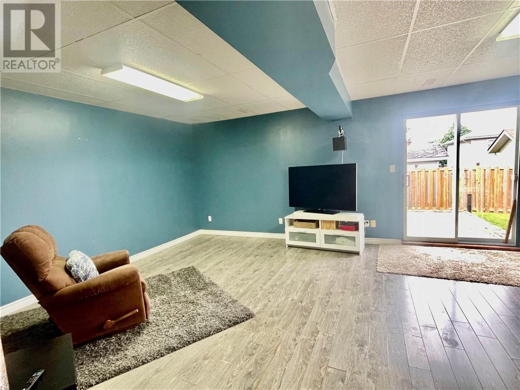 6 Oakdale Street - 42