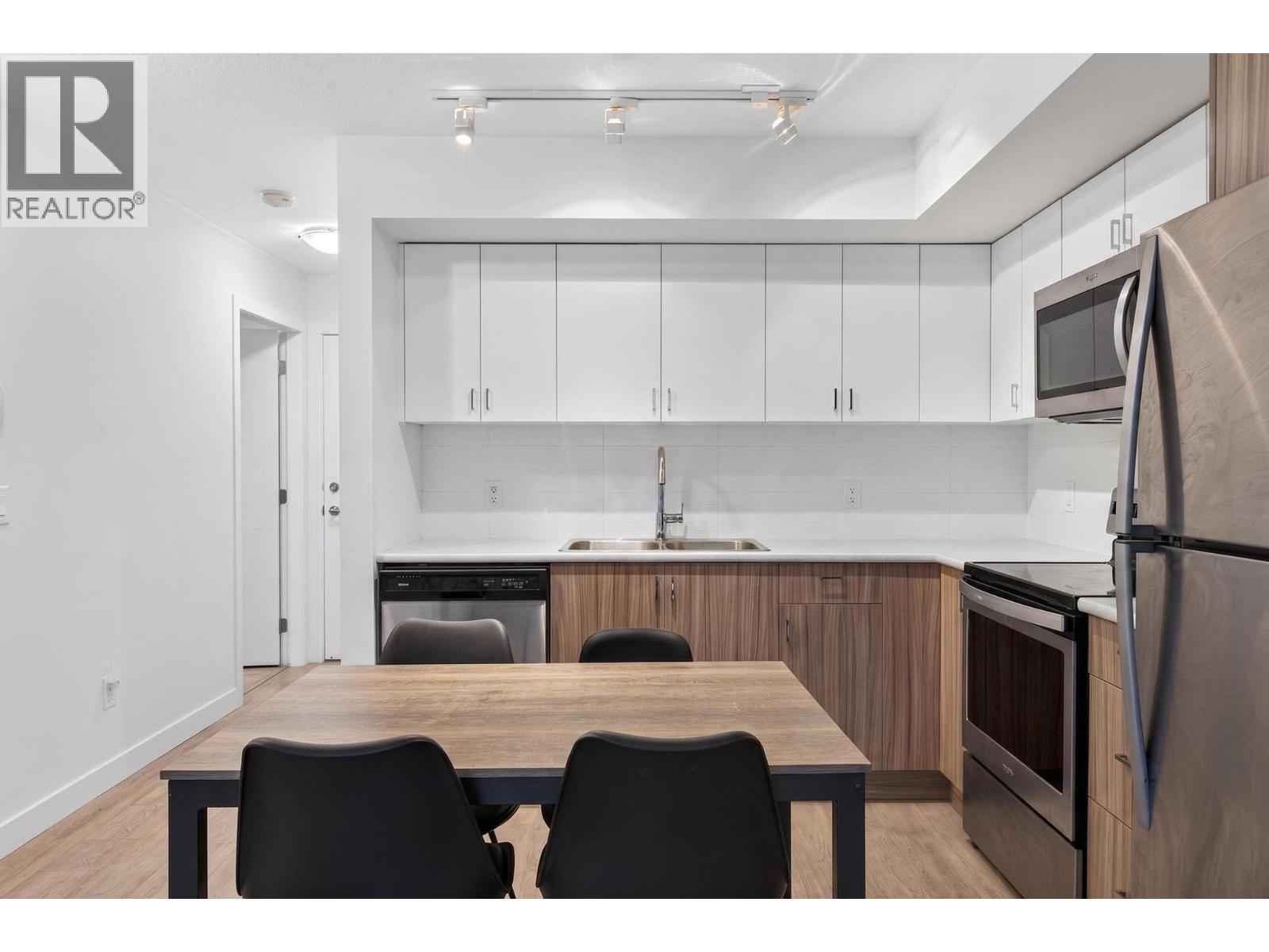 111 655 Academy Way, Kelowna