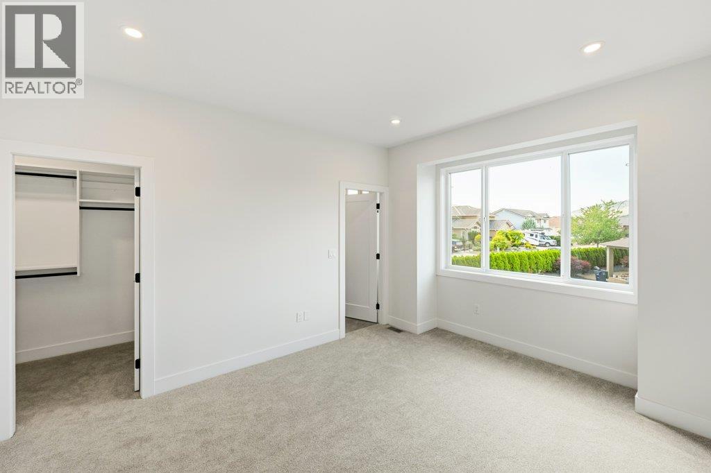 395 Chardonnay Avenue, Oliver