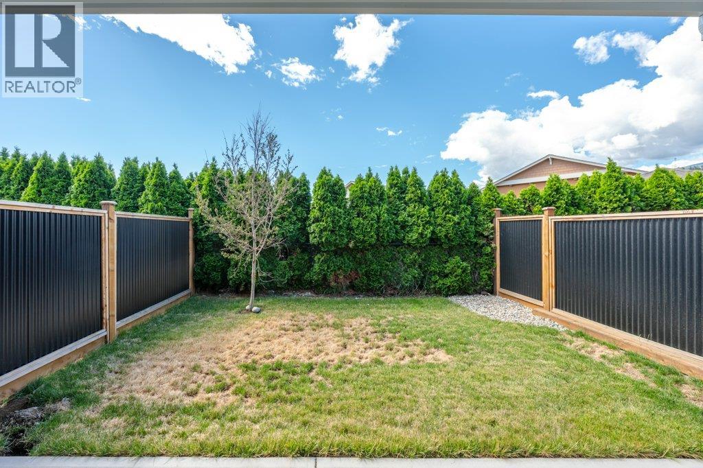395 Chardonnay Avenue, Oliver