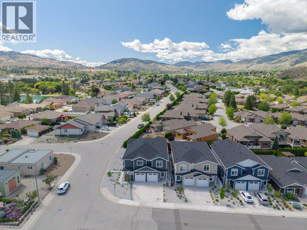 395 Chardonnay Avenue, Oliver
