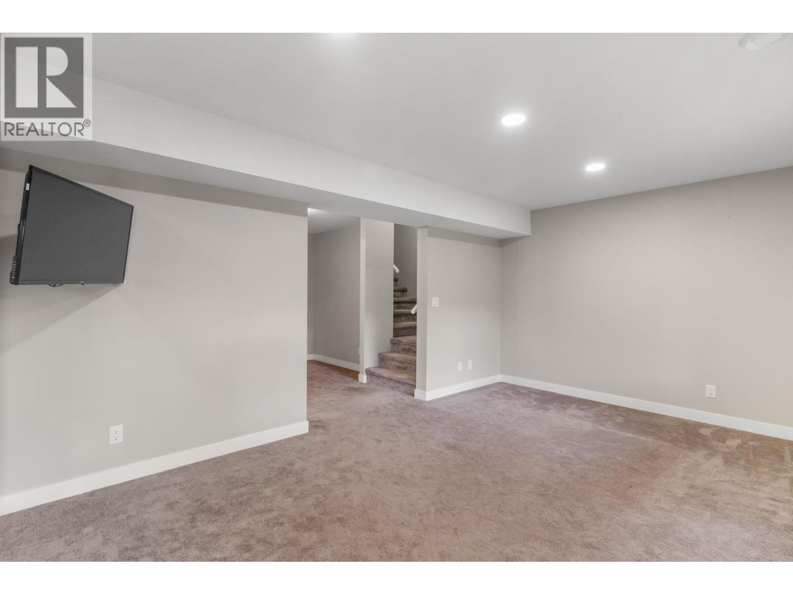 #5 4700 Okanagan Avenue - 23