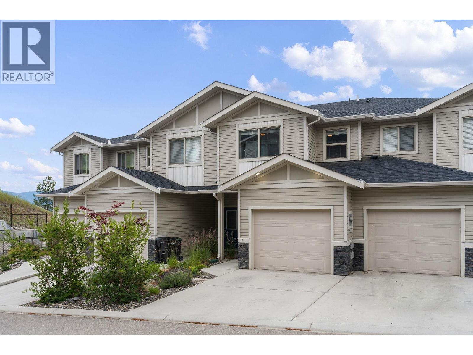 #5 4700 Okanagan Avenue - 38