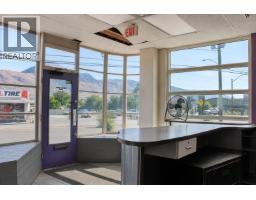 1055 Victoria Street, Kamloops, BC V2C2C3 Photo 8