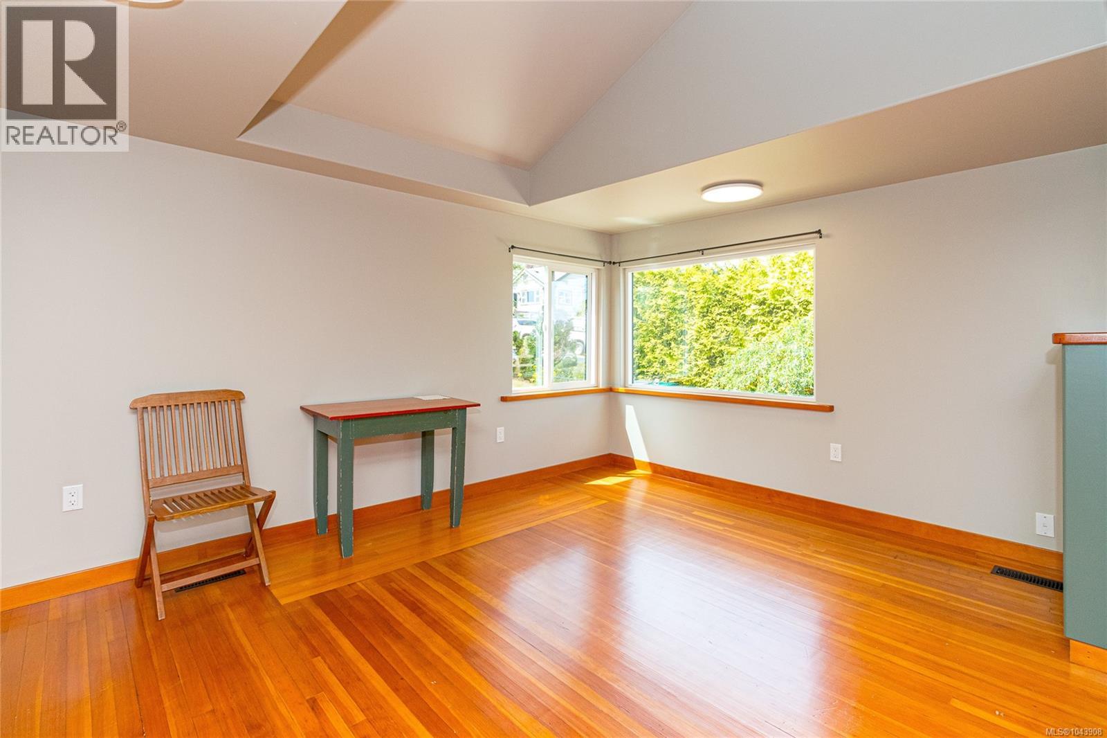 227 Stormont Rd - 8