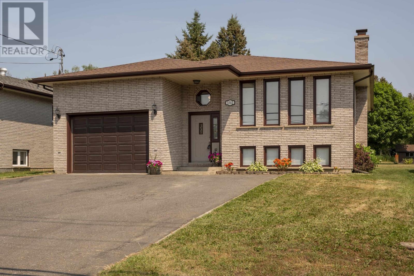 1312 John Street Rd - 1