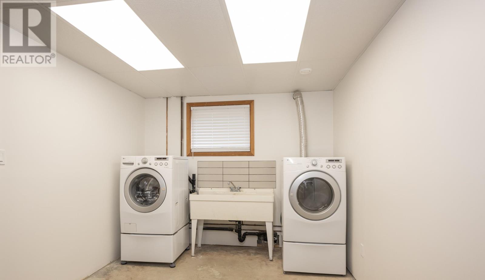1312 John Street Rd - 29