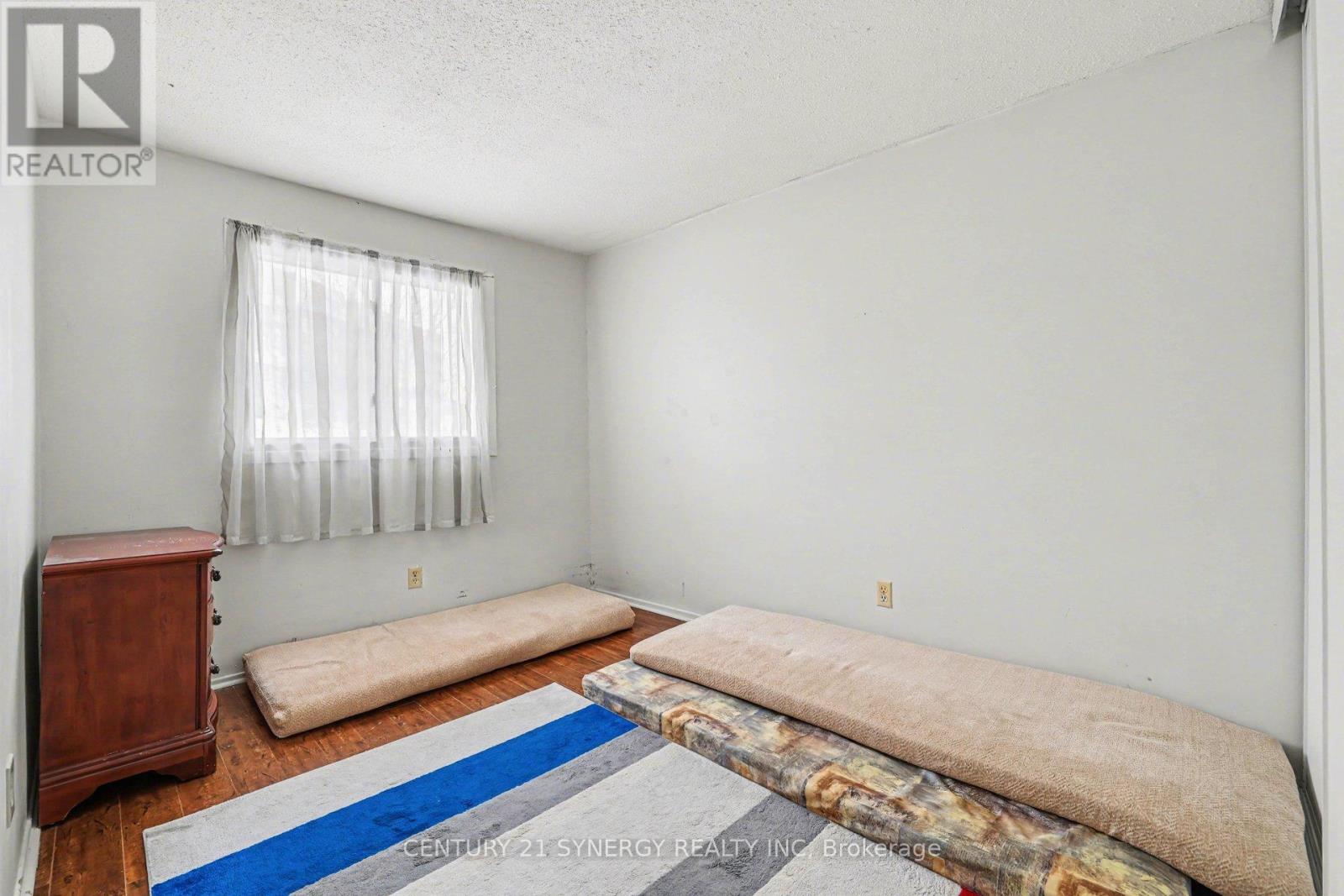 4 Bed, 2 Bath House for Sale in Ottawa – 73 – 1239 BOWMOUNT STREET, Ottawa – MLS# X13048932 - Image 45