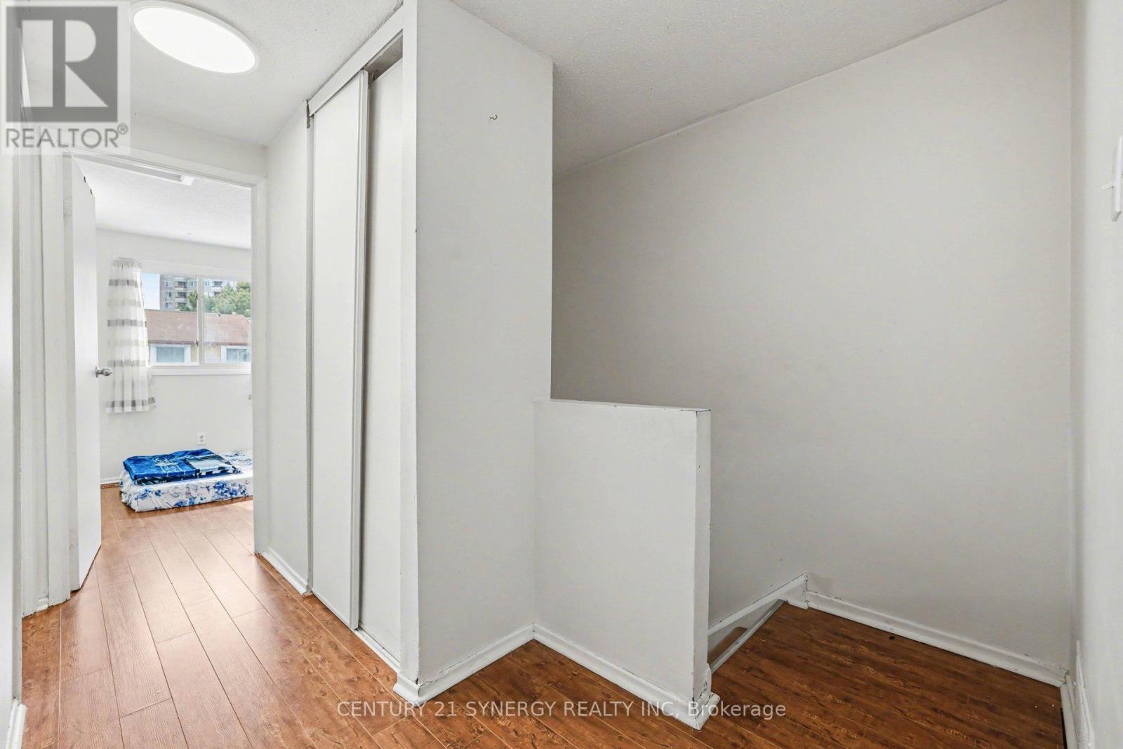4 Bed, 2 Bath House for Sale in Ottawa – 73 – 1239 BOWMOUNT STREET, Ottawa – MLS# X13048932 - Image 35