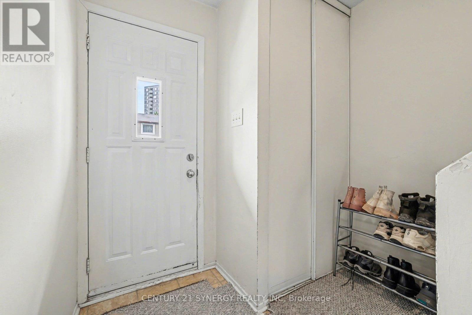 4 Bed, 2 Bath House for Sale in Ottawa – 73 – 1239 BOWMOUNT STREET, Ottawa – MLS# X13048932 - Image 5